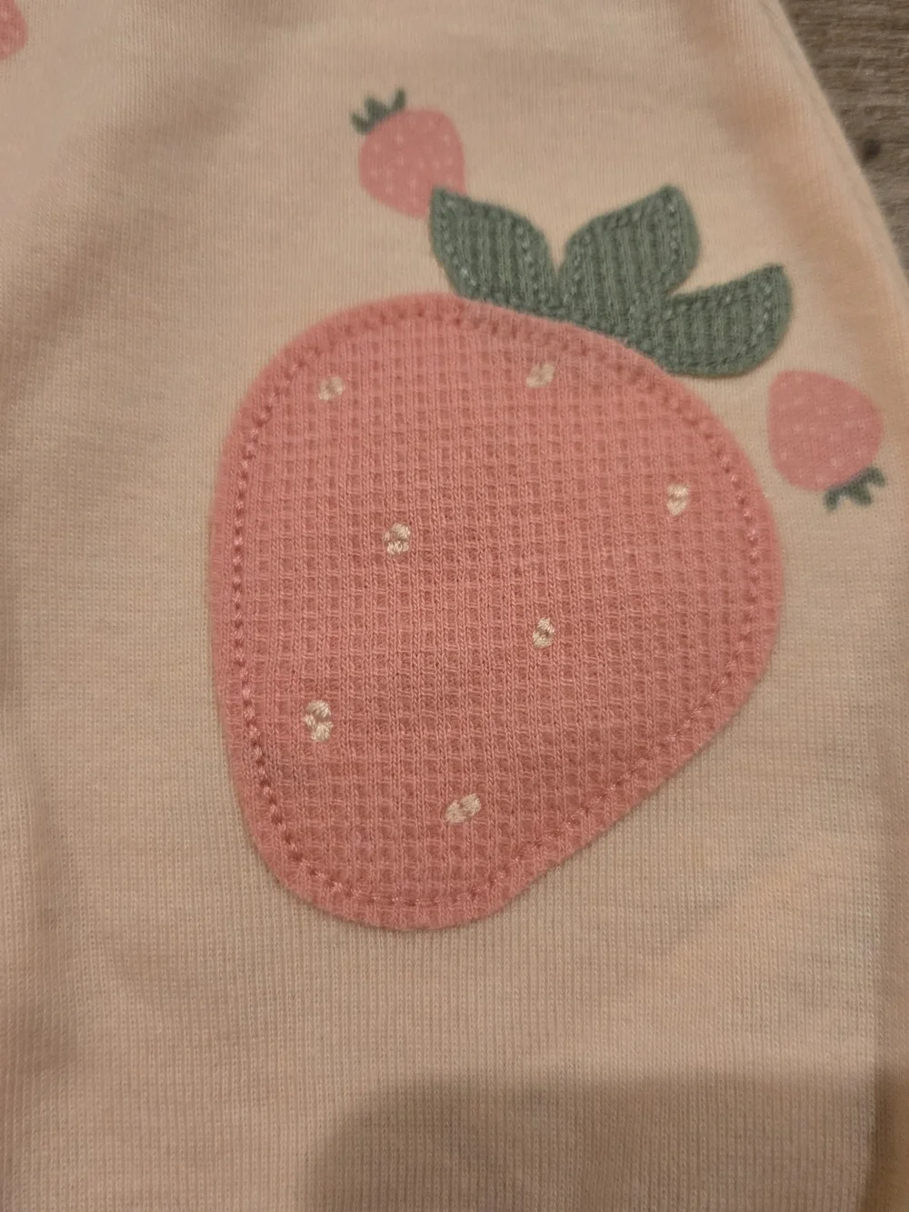 🌻 NWT Carter’s Baby Girl Strawberry Romper Pink 0-3M Ruffle One-Piece 🍓